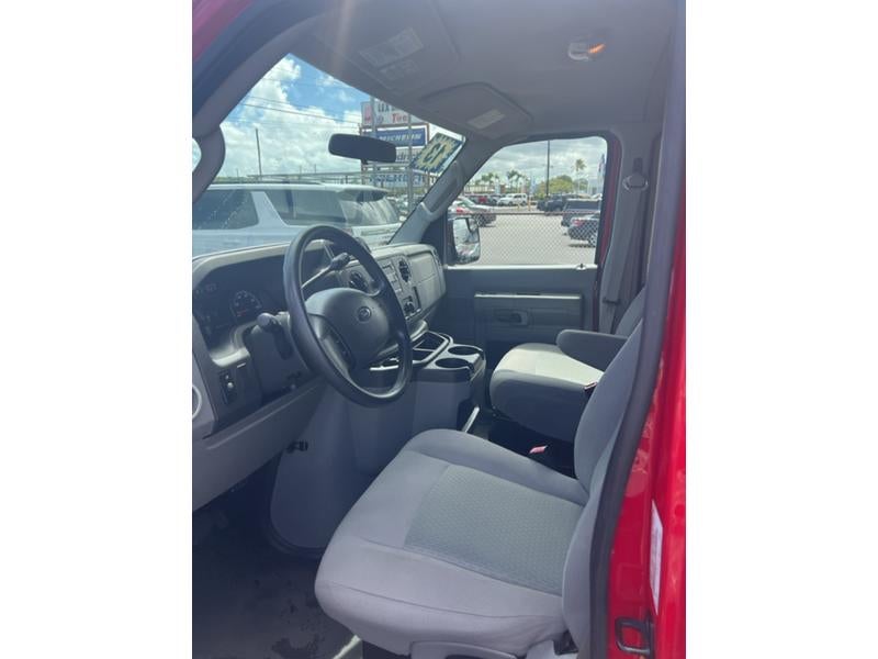 2013 Ford Econoline Wagon XLT