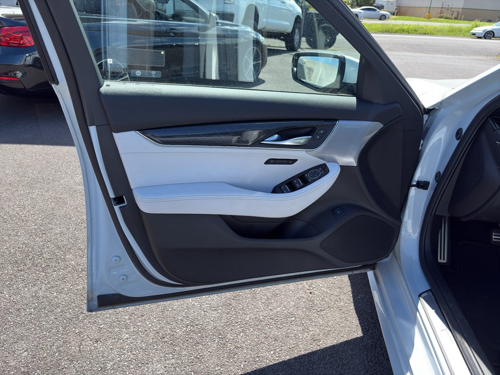 2022 Cadillac CT5 Premium Luxury