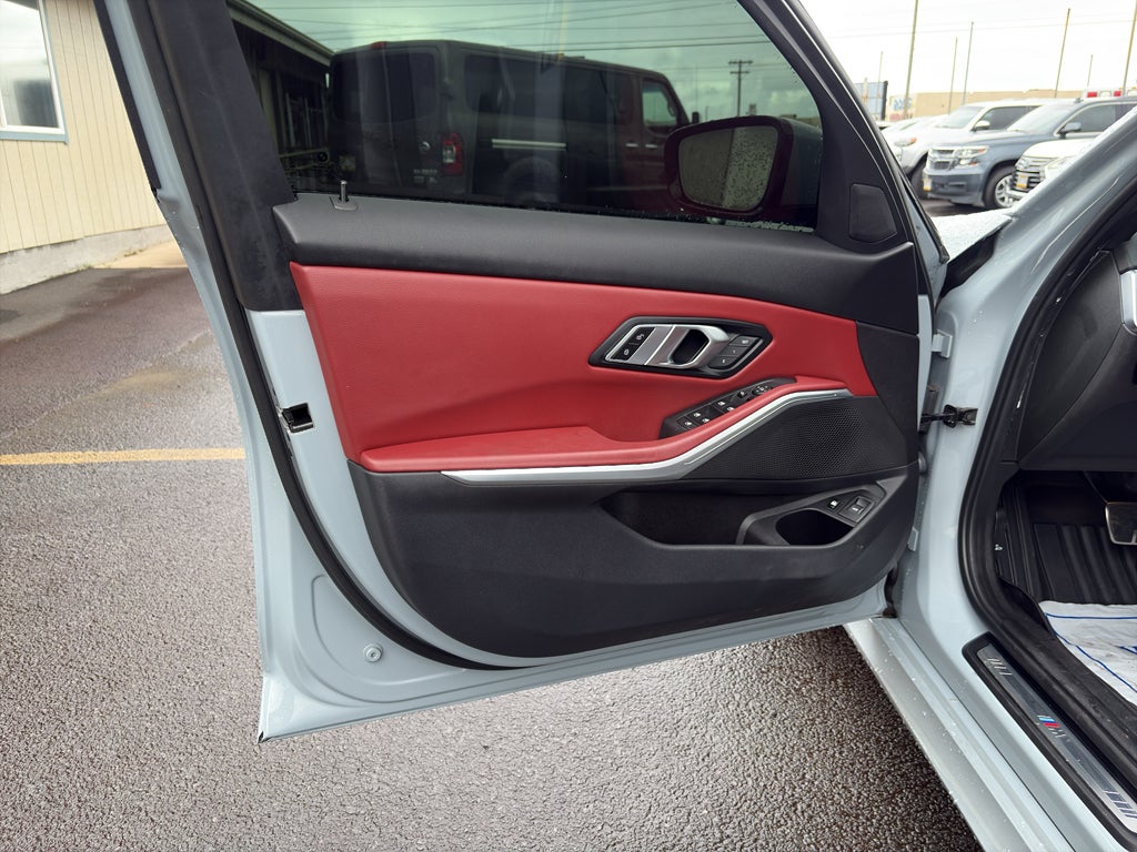 2023 BMW 3 series 330e