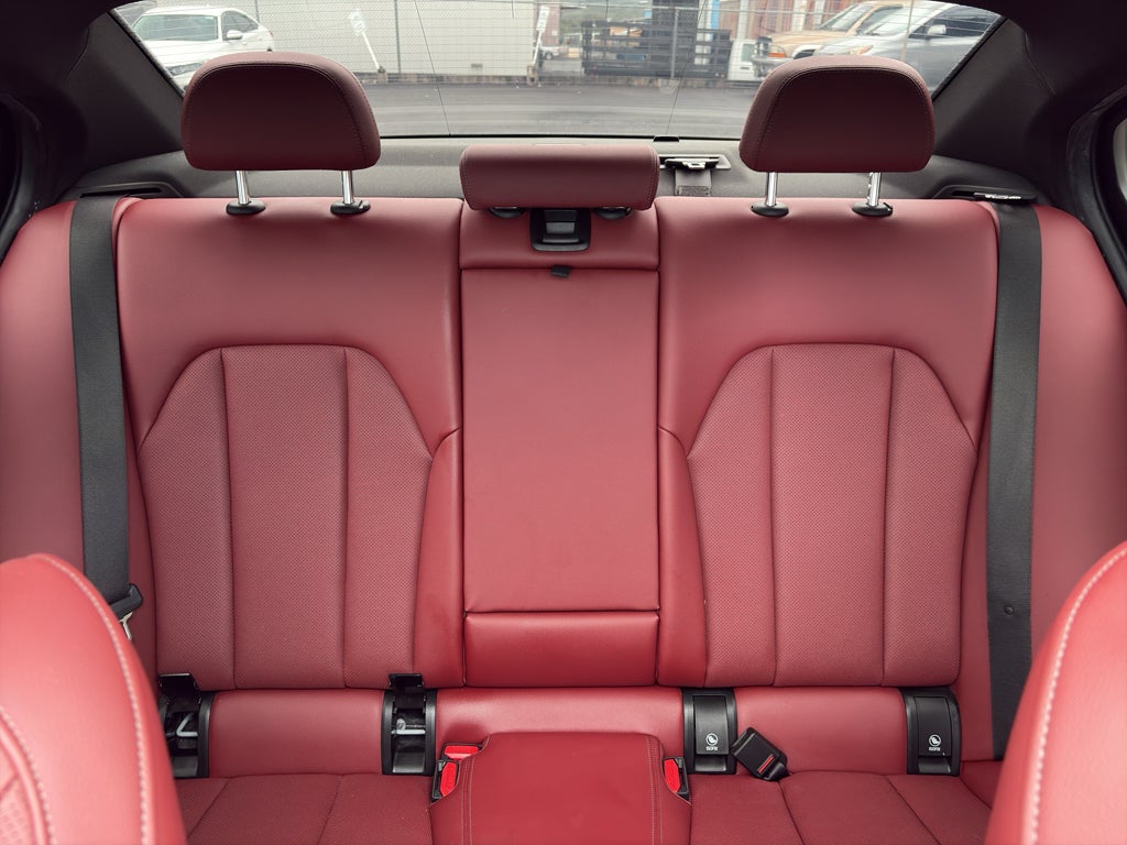 2023 BMW 3 series 330e