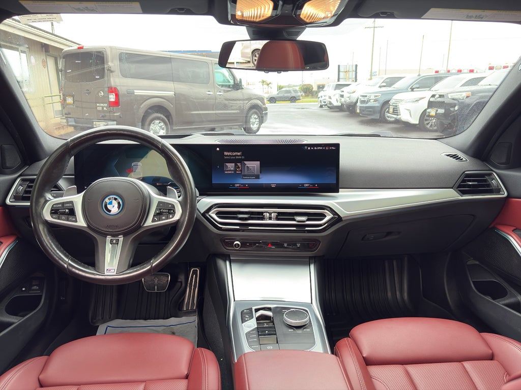 2023 BMW 3 series 330e