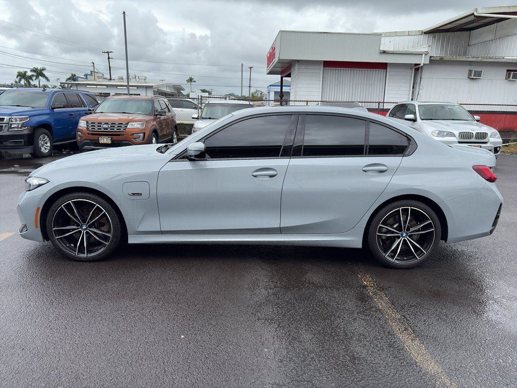 2023 BMW 3 series 330e