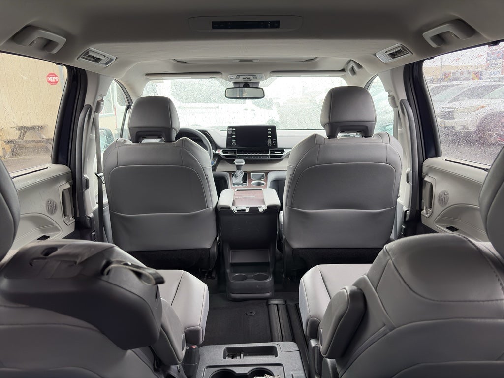 2022 Toyota Sienna XLE
