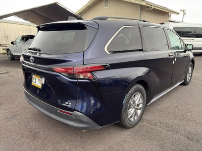 2022 Toyota Sienna XLE
