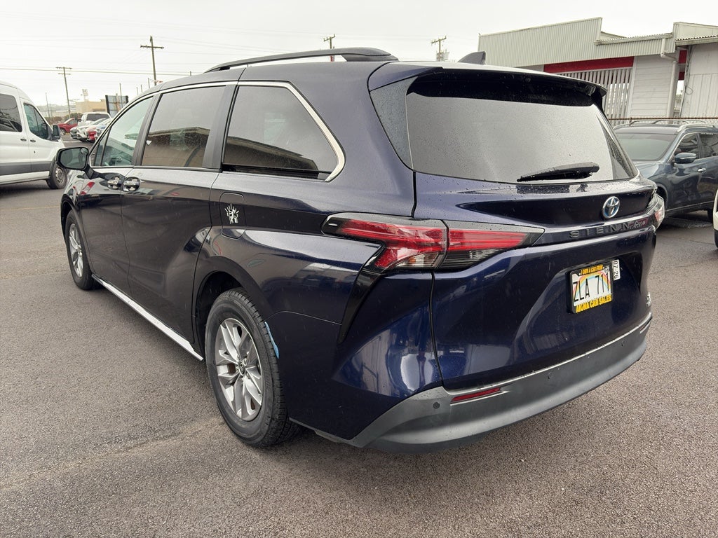 2022 Toyota Sienna XLE