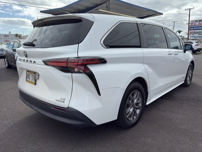 2021 Toyota Sienna LE