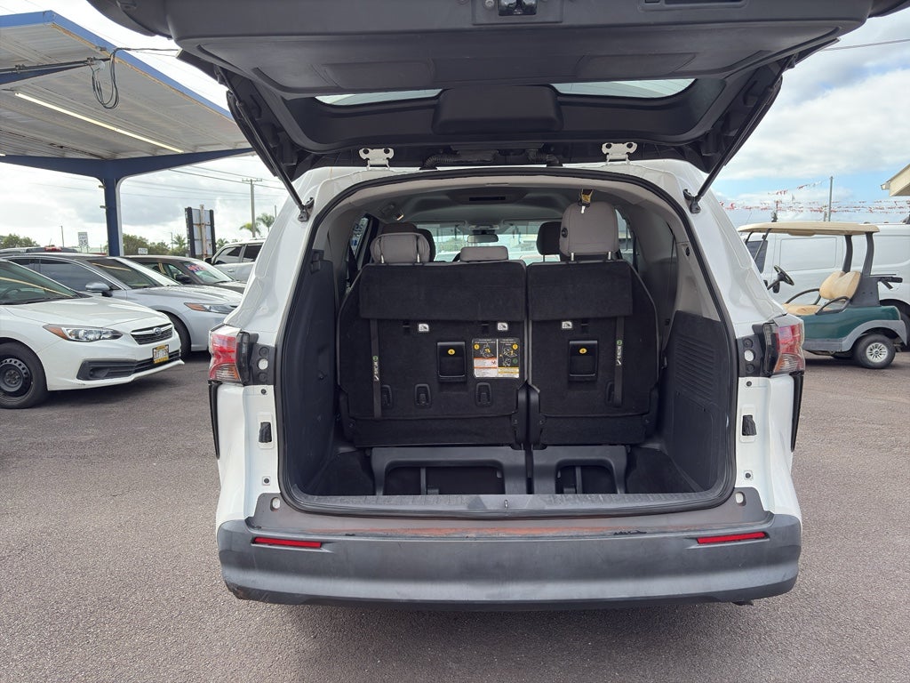 2021 Toyota Sienna LE