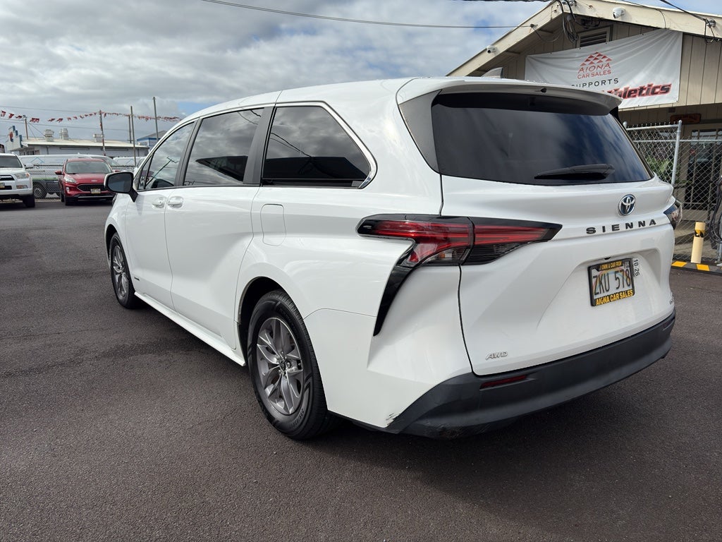 2021 Toyota Sienna LE