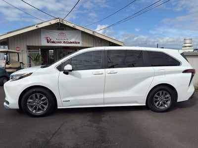 2021 Toyota Sienna LE