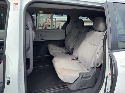 2021 Toyota Sienna LE