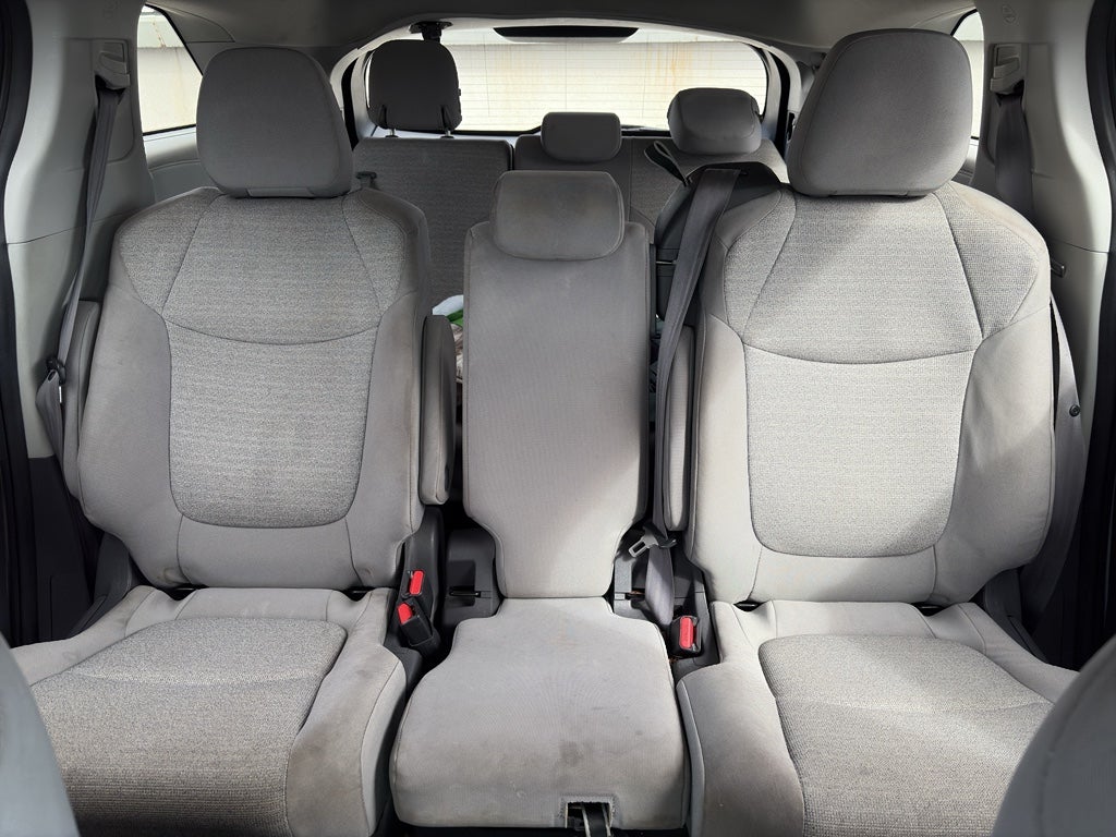 2021 Toyota Sienna LE