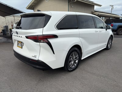 2021 Toyota Sienna LE