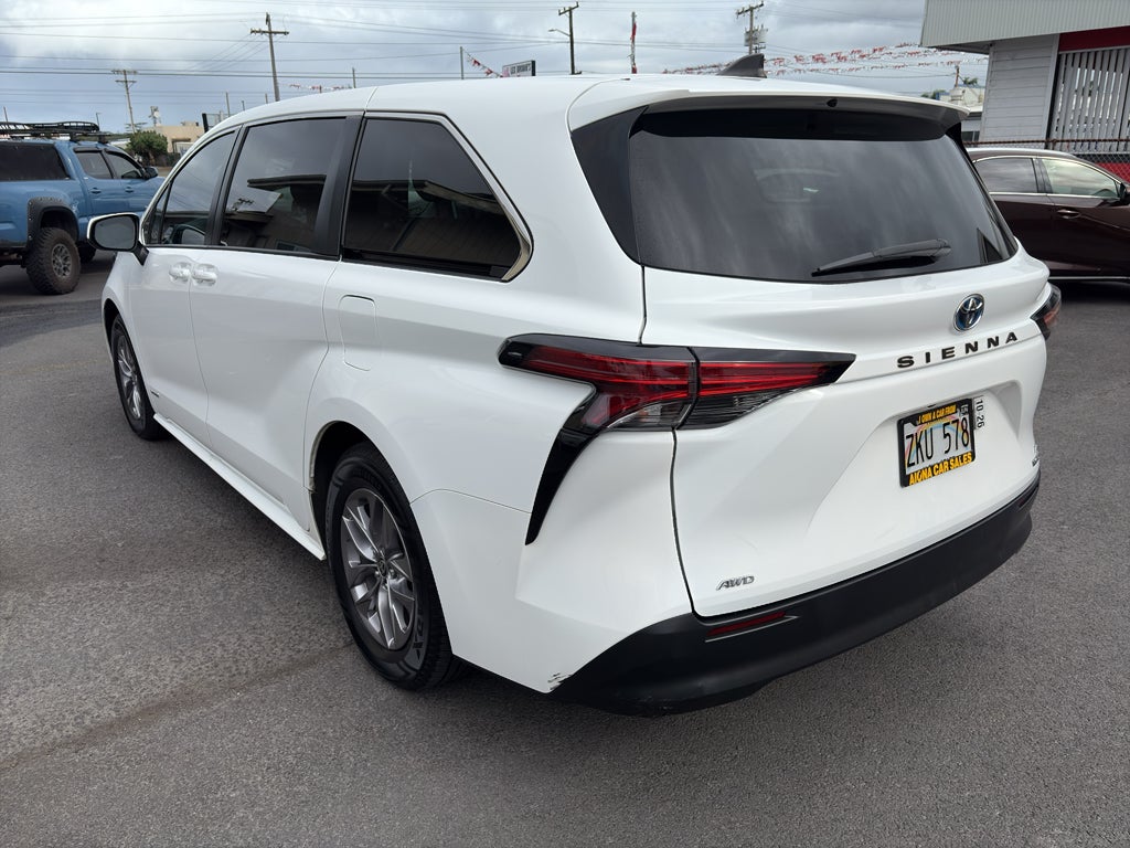 2021 Toyota Sienna LE
