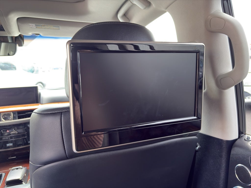 2016 Lexus LX 570 Base