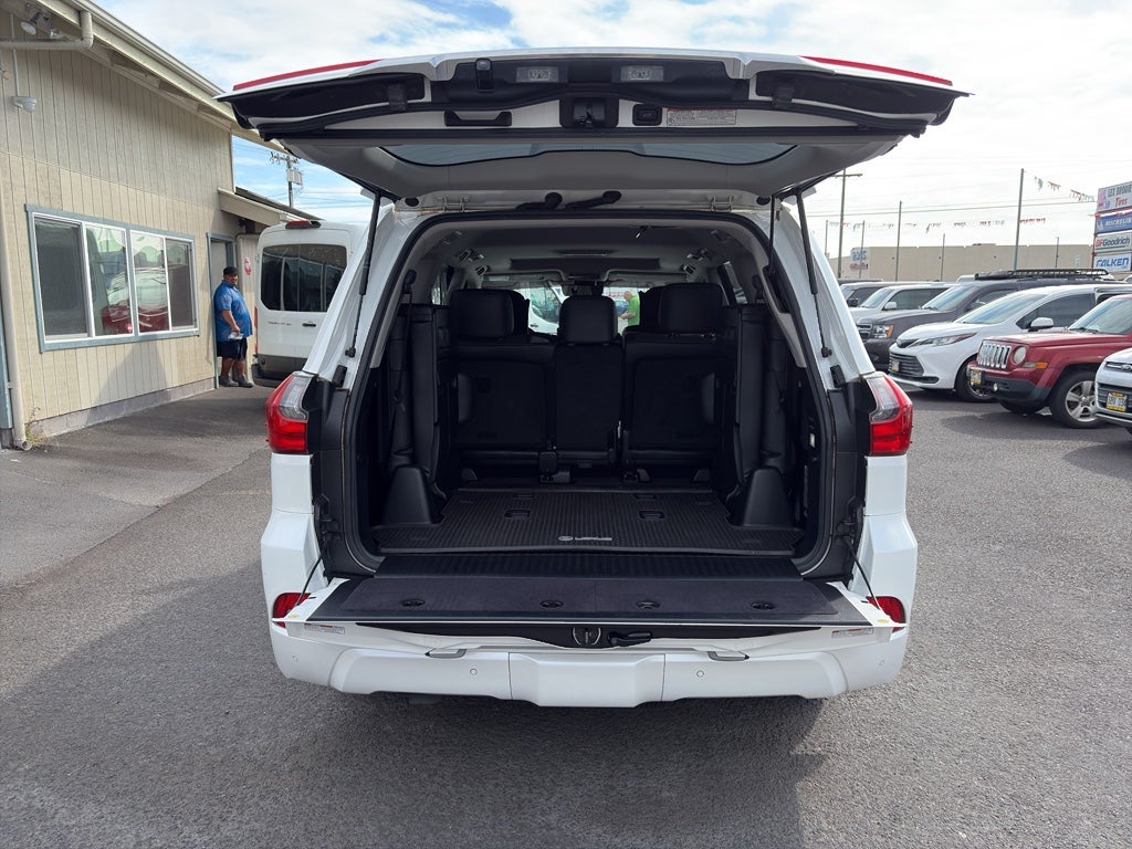 2016 Lexus LX 570 Base